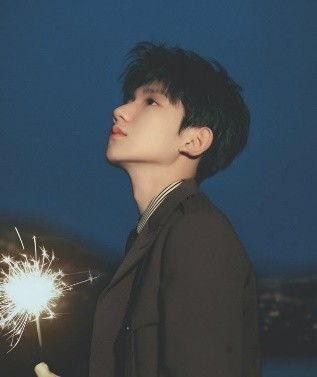 王源爆料歌手恋情视频,歌手恋情视频背后的甜蜜故事 第1张 王源爆料歌手恋情视频,歌手恋情视频背后的甜蜜故事 第1张